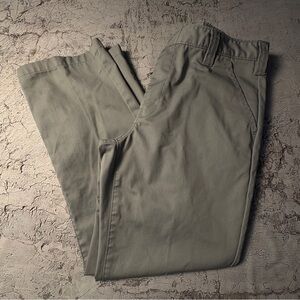 Men’s Amazon Essentials Gray Flat Front Chino Pants